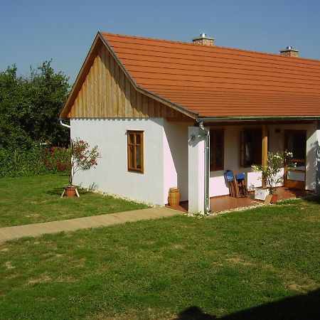 Martonvendeghaz 1 Vila Gelse Exterior foto